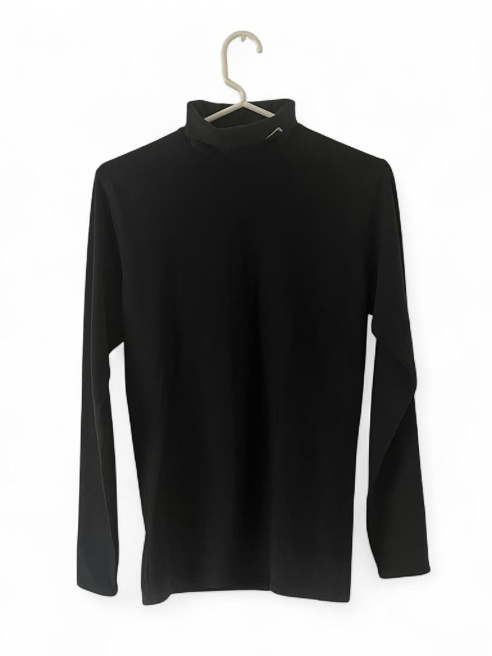 Polar Edge long sleeve turtleneck shirt
Men’s Size Large